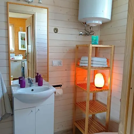 بيت خشبي - Stajnia Bursztynowa بوتسك