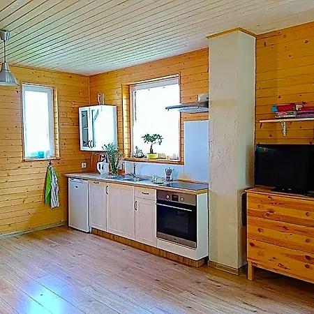 - Stajnia Bursztynowa
