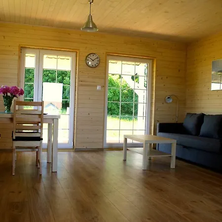 - Stajnia Bursztynowa بيت خشبي بوتسك